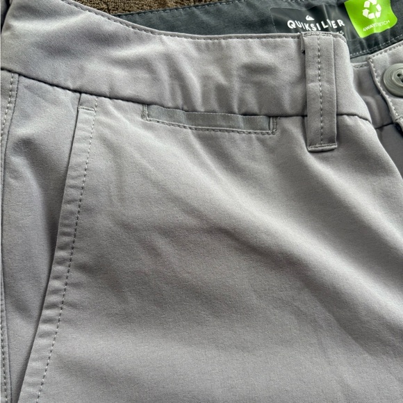 Quicksilver amphibian 4 way stretch shorts - Picture 3 of 6